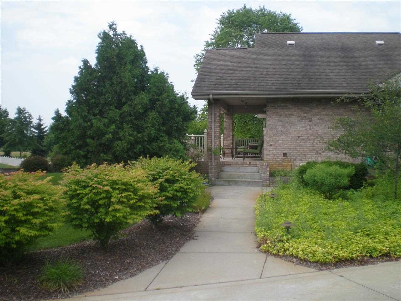 21934 Shirley Dr, Goshen, IN 46526 photo 8