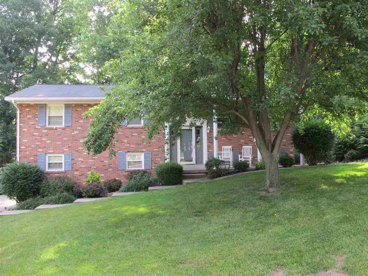 701 Forest Park Dr, Newburgh, IN 47630 photo 1