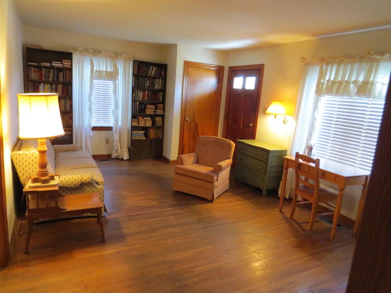 924 N Spring St, Evansville, IN 47711 photo 3
