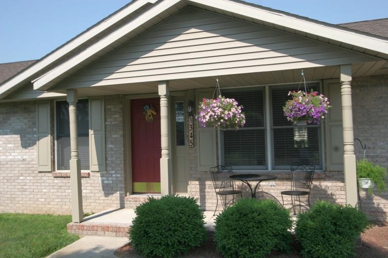 345 Daisy Ln, Jasper, IN 47546 photo 3