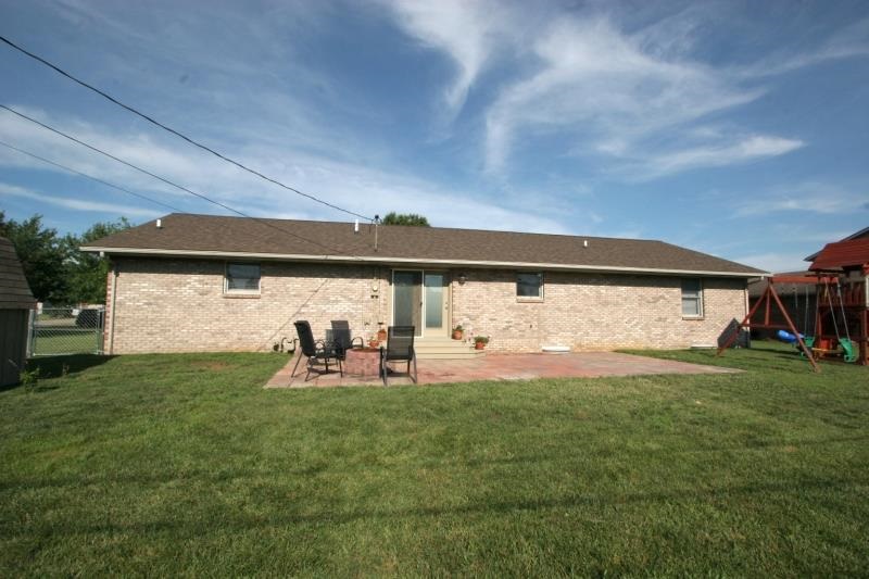 345 Daisy Ln, Jasper, IN 47546 photo 4