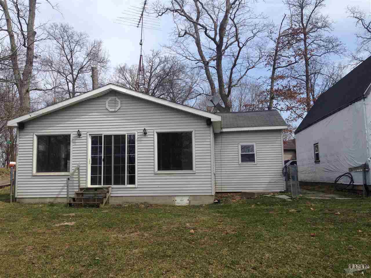 4677 W Fifth St, Albion, IN 46701 photo 1