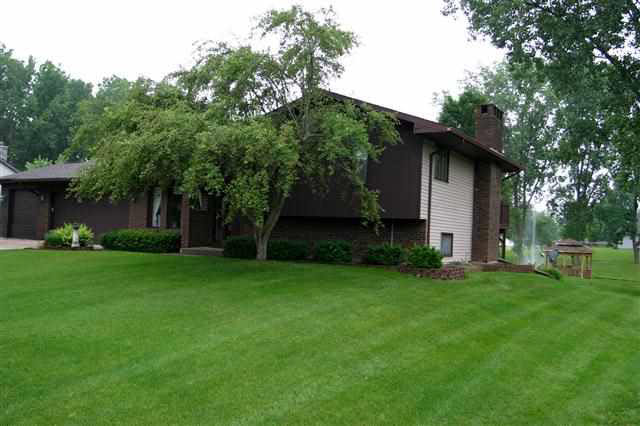 58327 Randy Dr, Goshen, IN 46528 photo 3