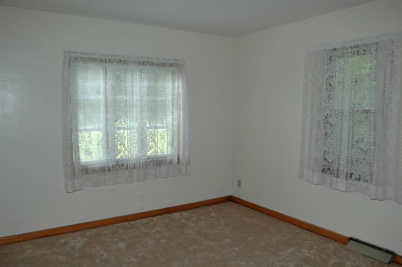 56914 Oak Rd, South Bend, IN 46619 photo 11
