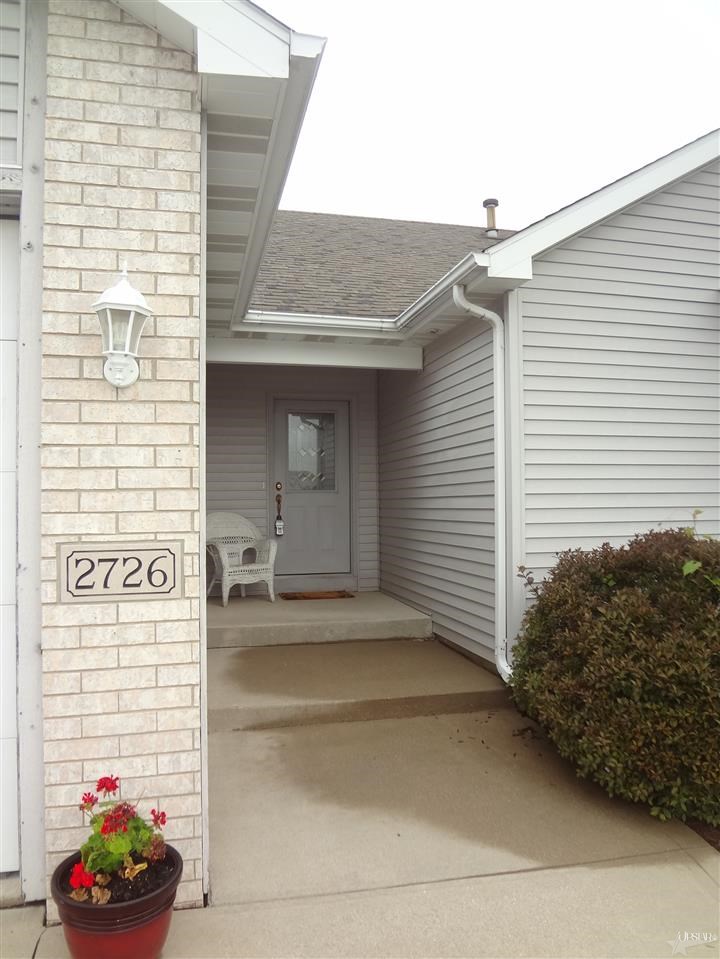 2726 Sassafras Cv, Fort Wayne, IN 46818 photo 2