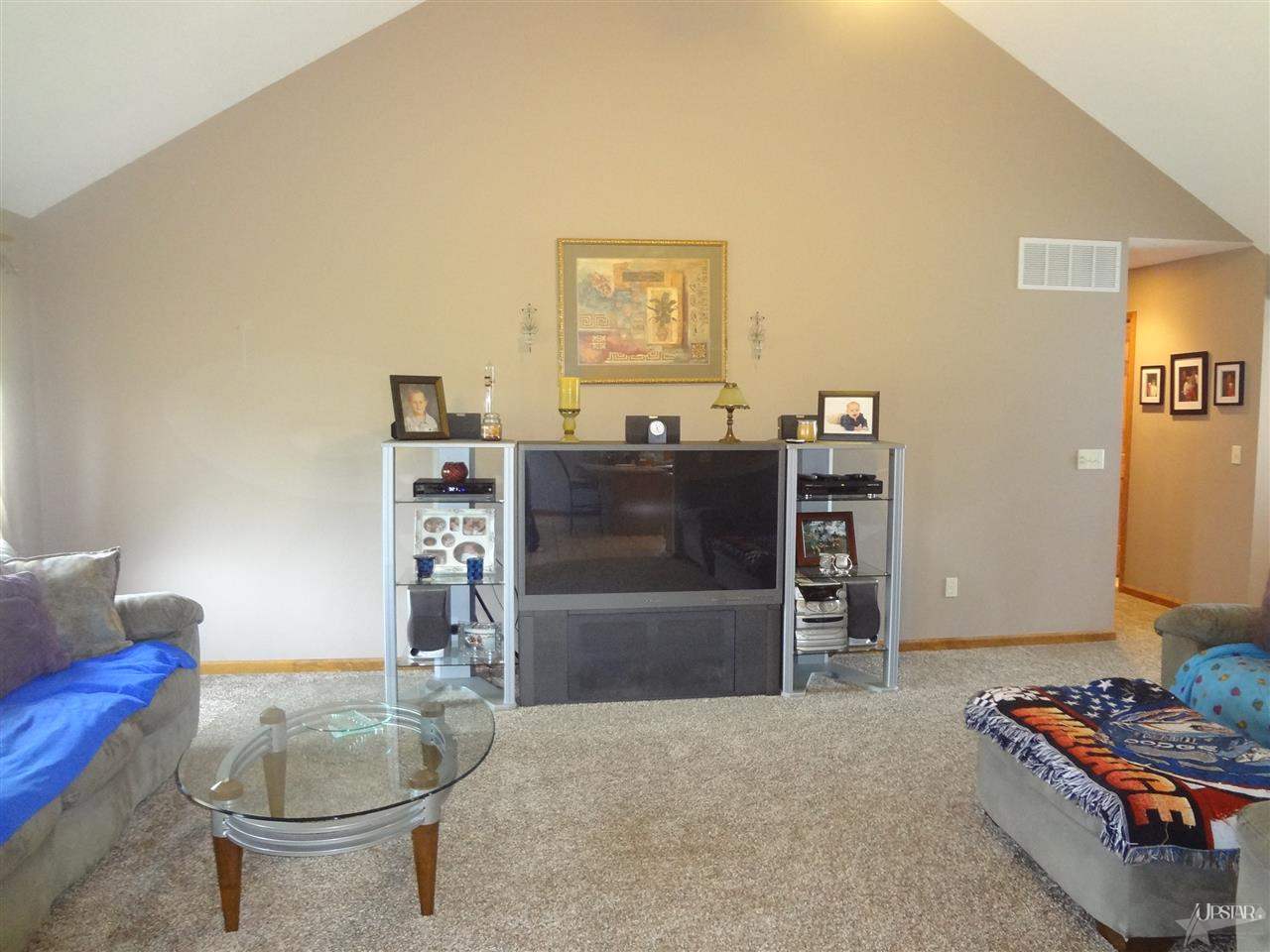 2726 Sassafras Cv, Fort Wayne, IN 46818 photo 5