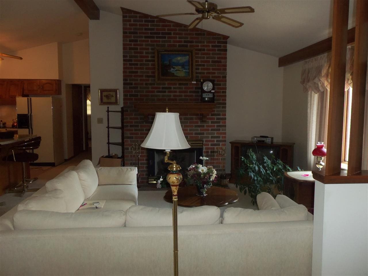 6 Cottonwood Ct, Washington, IN 47501 photo 2
