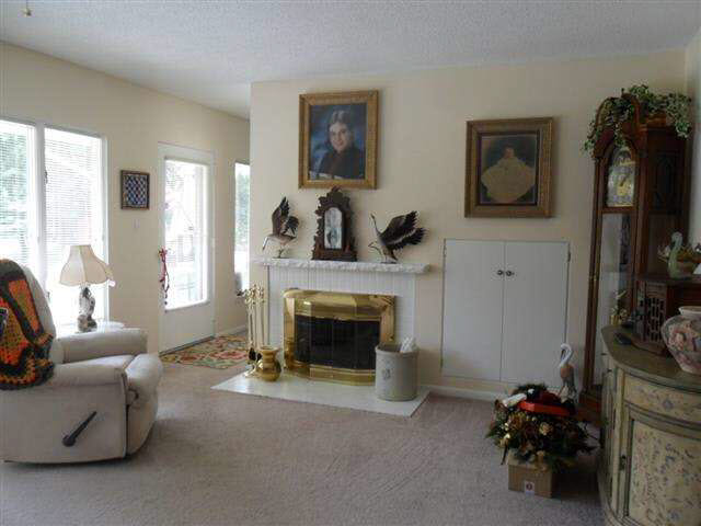 1122 Bay St, Elkhart, IN 46514 photo 3