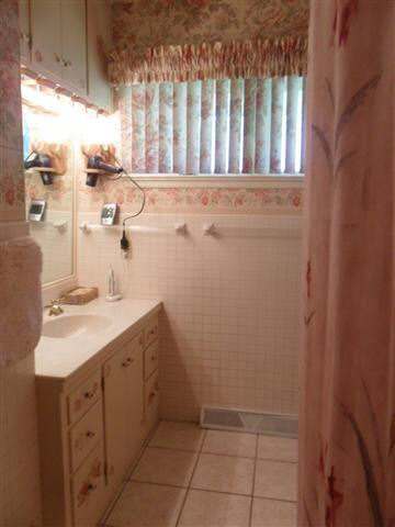 1122 Bay St, Elkhart, IN 46514 photo 5