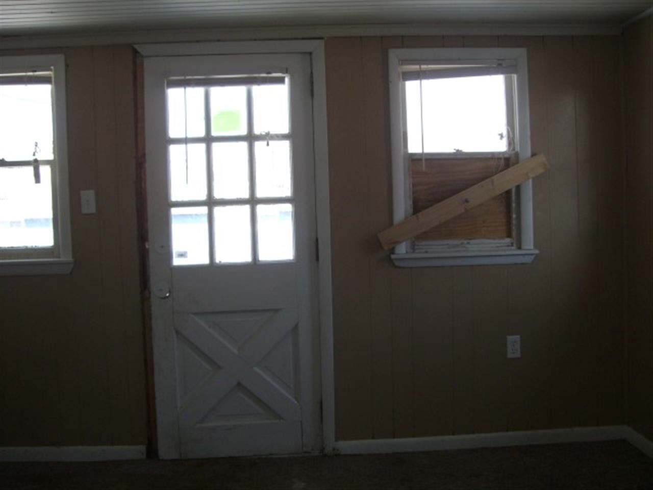 321 E Bradford St, Marion, IN 46952 photo 8
