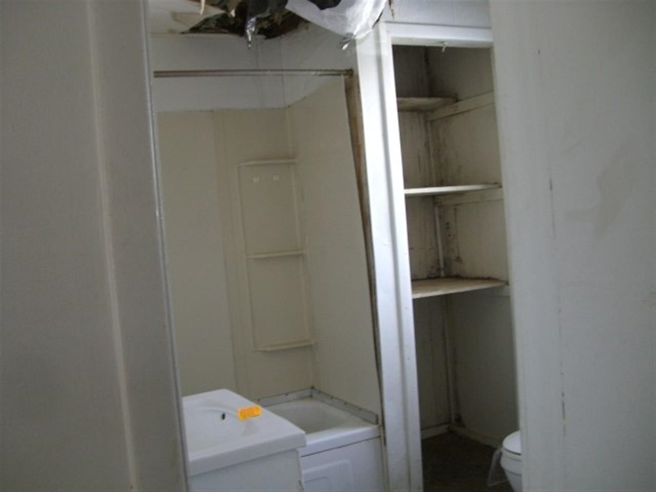 321 E Bradford St, Marion, IN 46952 photo 7
