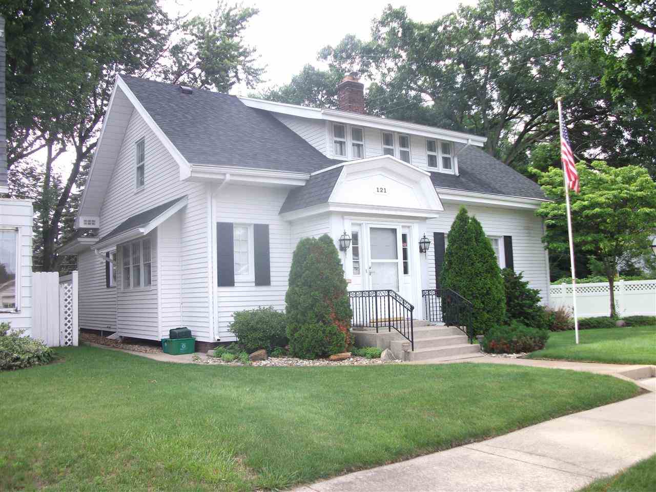 121 Gage Ave, Elkhart, IN 46516 photo 3