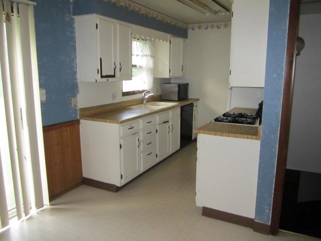 27479 Lamplighter Ln, Elkhart, IN 46514 photo 3
