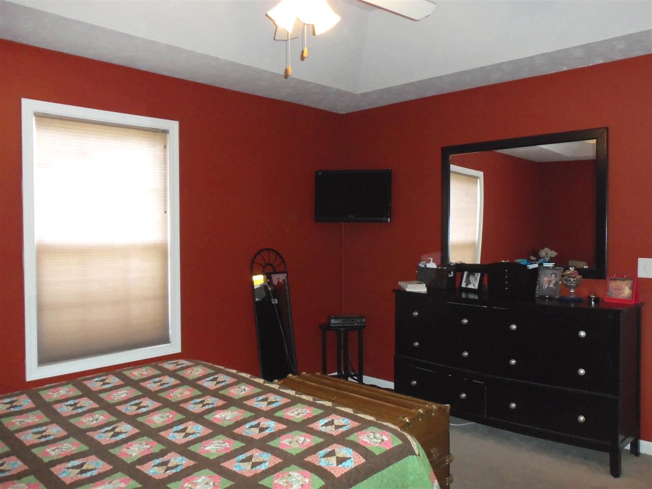 10584 Fall Creek Dr, Newburgh, IN 47630 photo 12