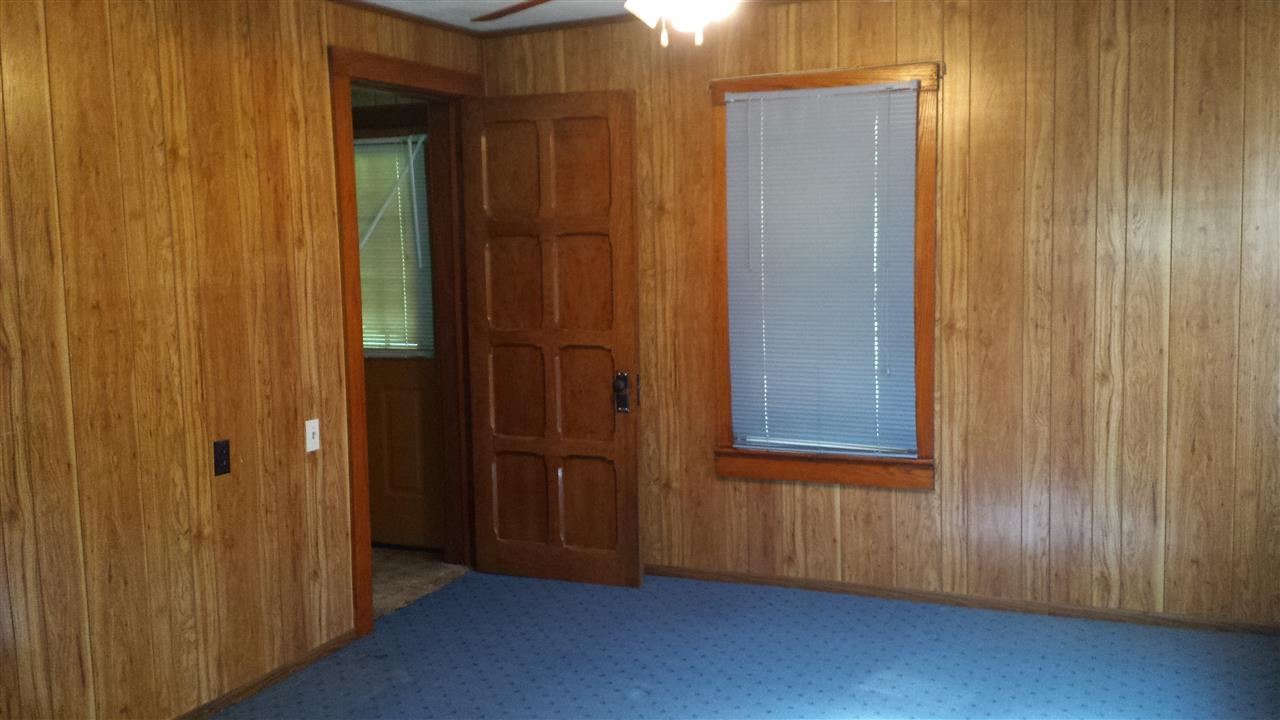836 S Riceville Rd, Birdseye, IN 47513 photo 6