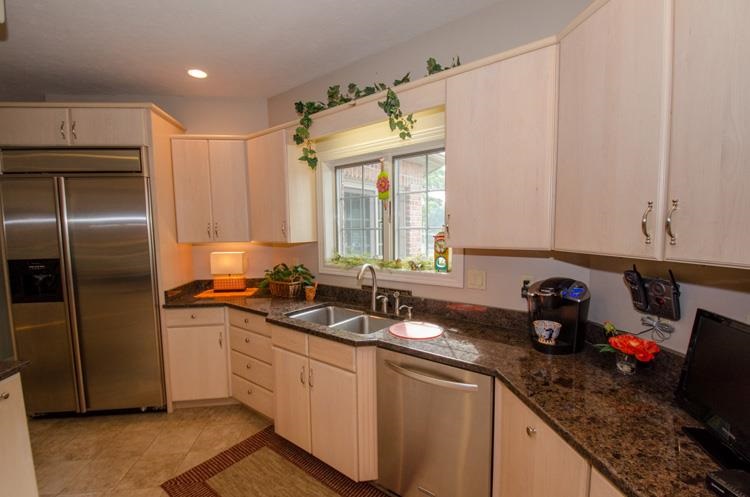 23152 Greenleaf Blvd, Elkhart, IN 46514 photo 10