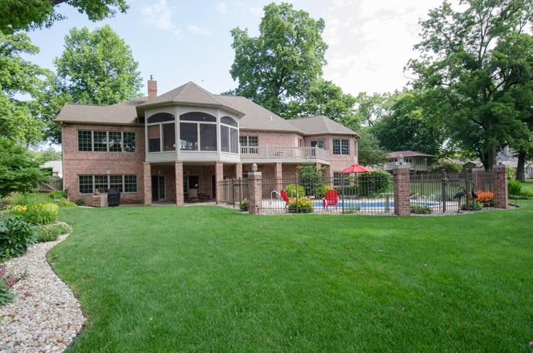 23152 Greenleaf Blvd, Elkhart, IN 46514 photo 2