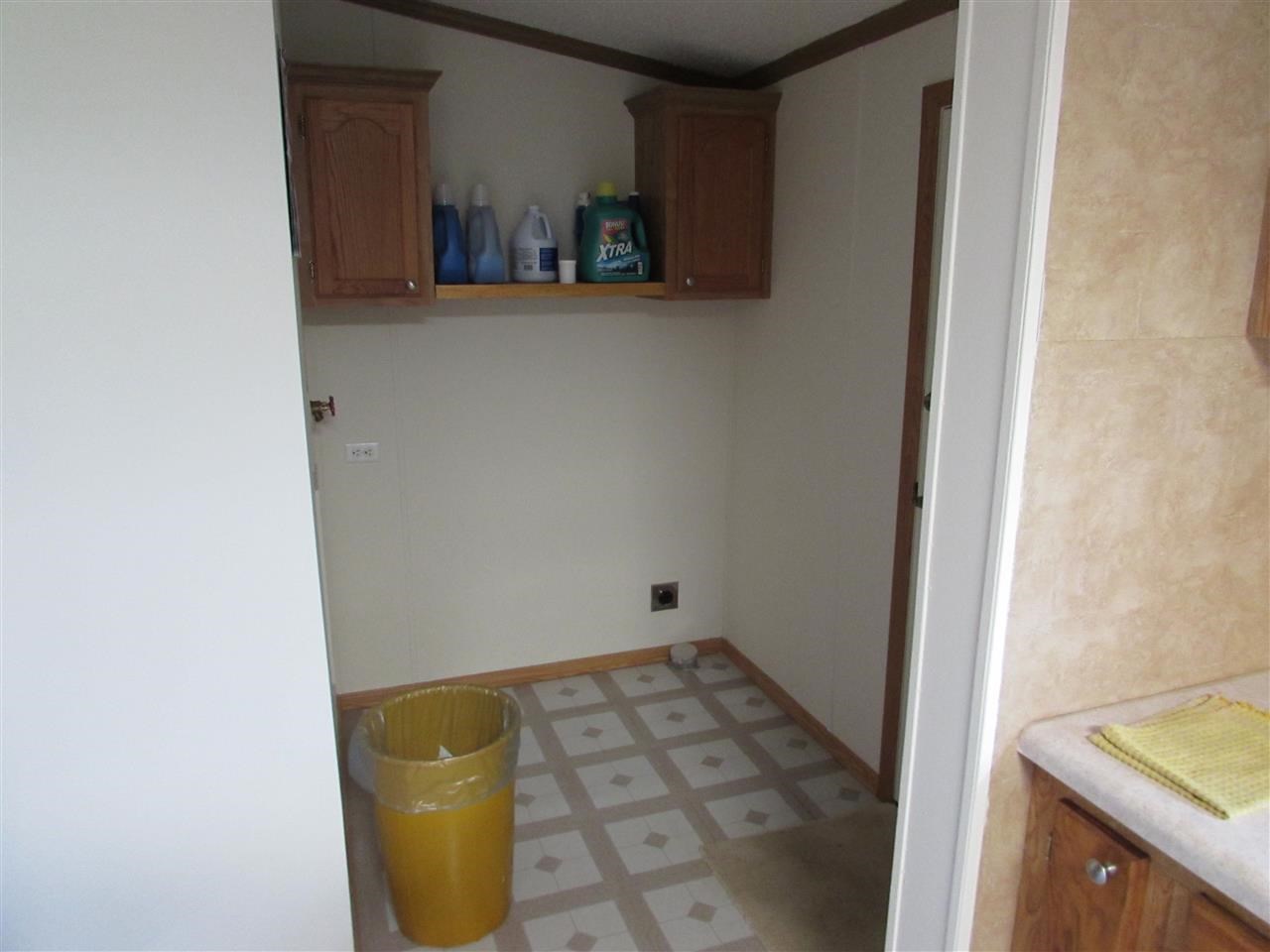 6470 E 600 N, Howe, IN 46746 photo 8