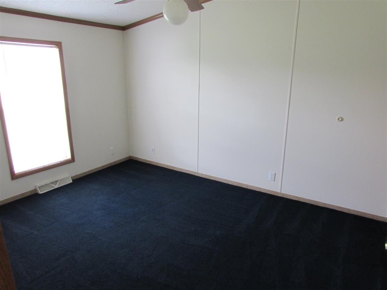 6470 E 600 N, Howe, IN 46746 photo 15