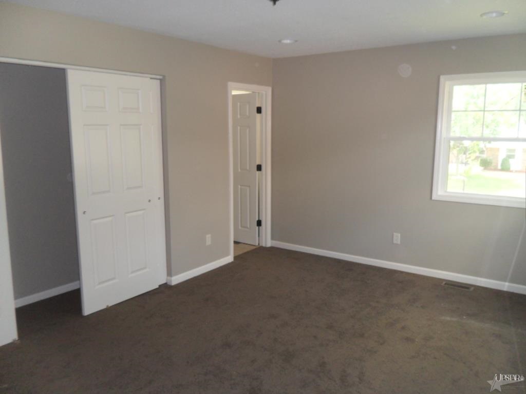 5019 Cloverbrook Dr, Fort Wayne, IN 46806 photo 8