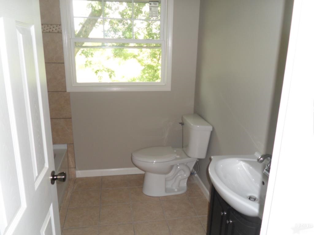 5019 Cloverbrook Dr, Fort Wayne, IN 46806 photo 12