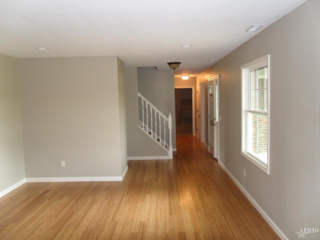 5019 Cloverbrook Dr, Fort Wayne, IN 46806 photo 5