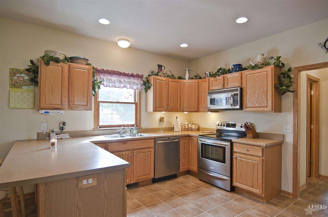 7551 S Meridian Rd, Columbia City, IN 46725 photo 10
