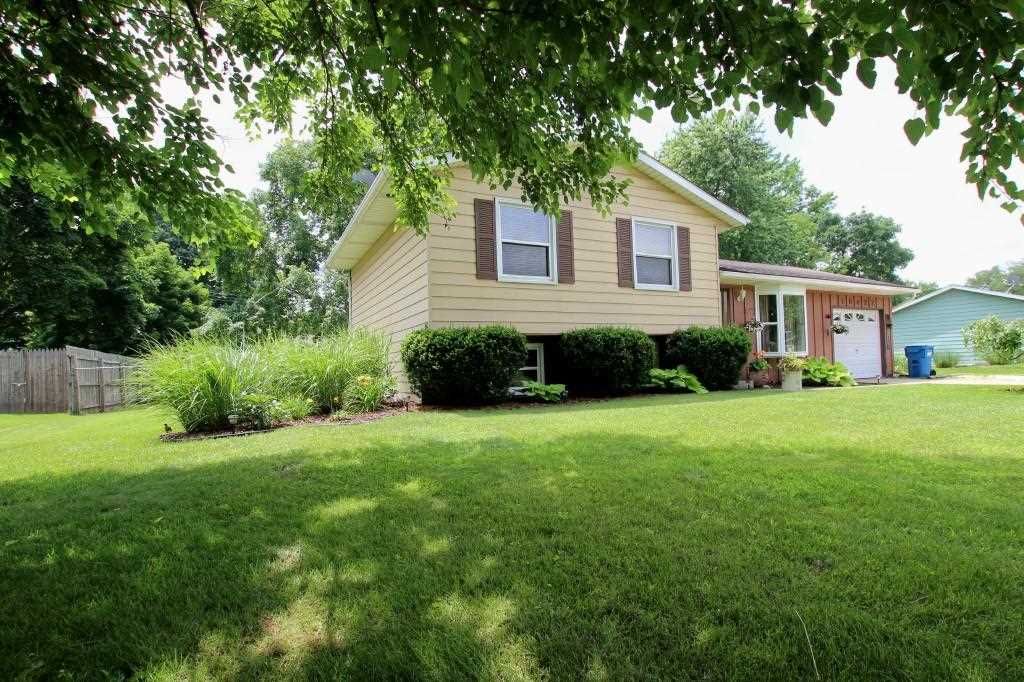 18422 Brewster Dr, Bristol, IN 46507 photo 3