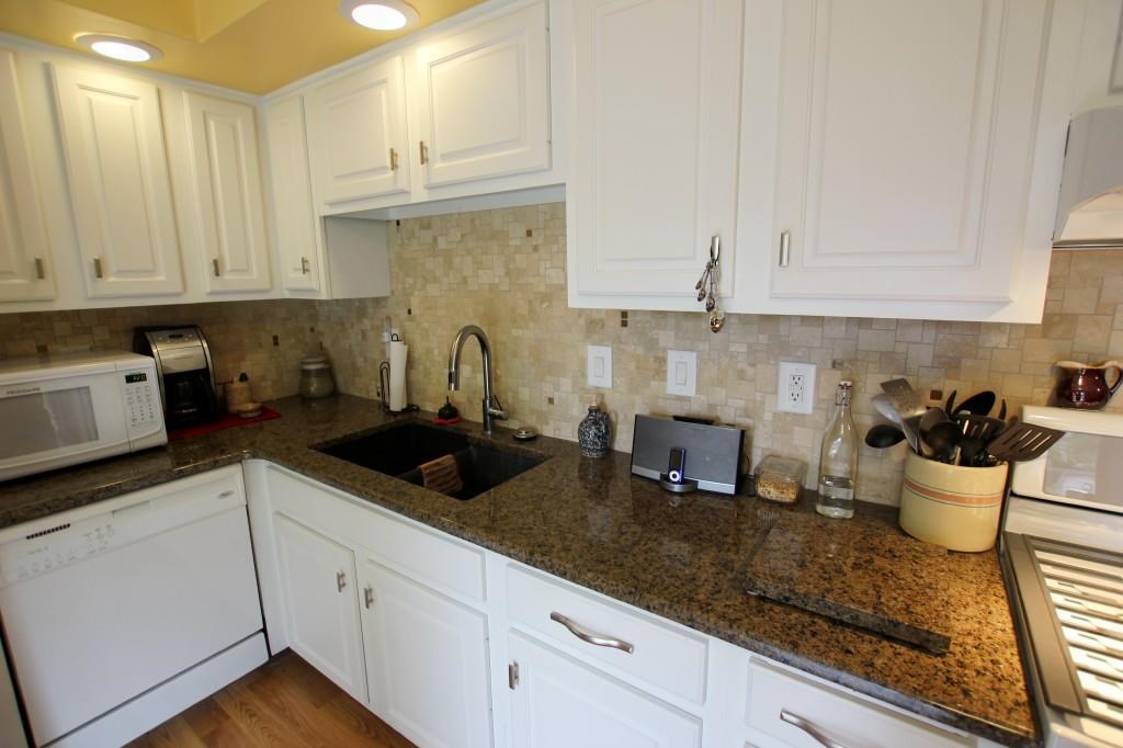 18422 Brewster Dr, Bristol, IN 46507 photo 5