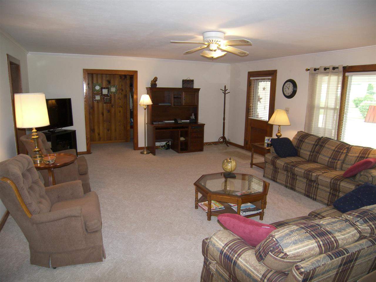 221 S Mill St, Greentown, IN 46936 photo 2