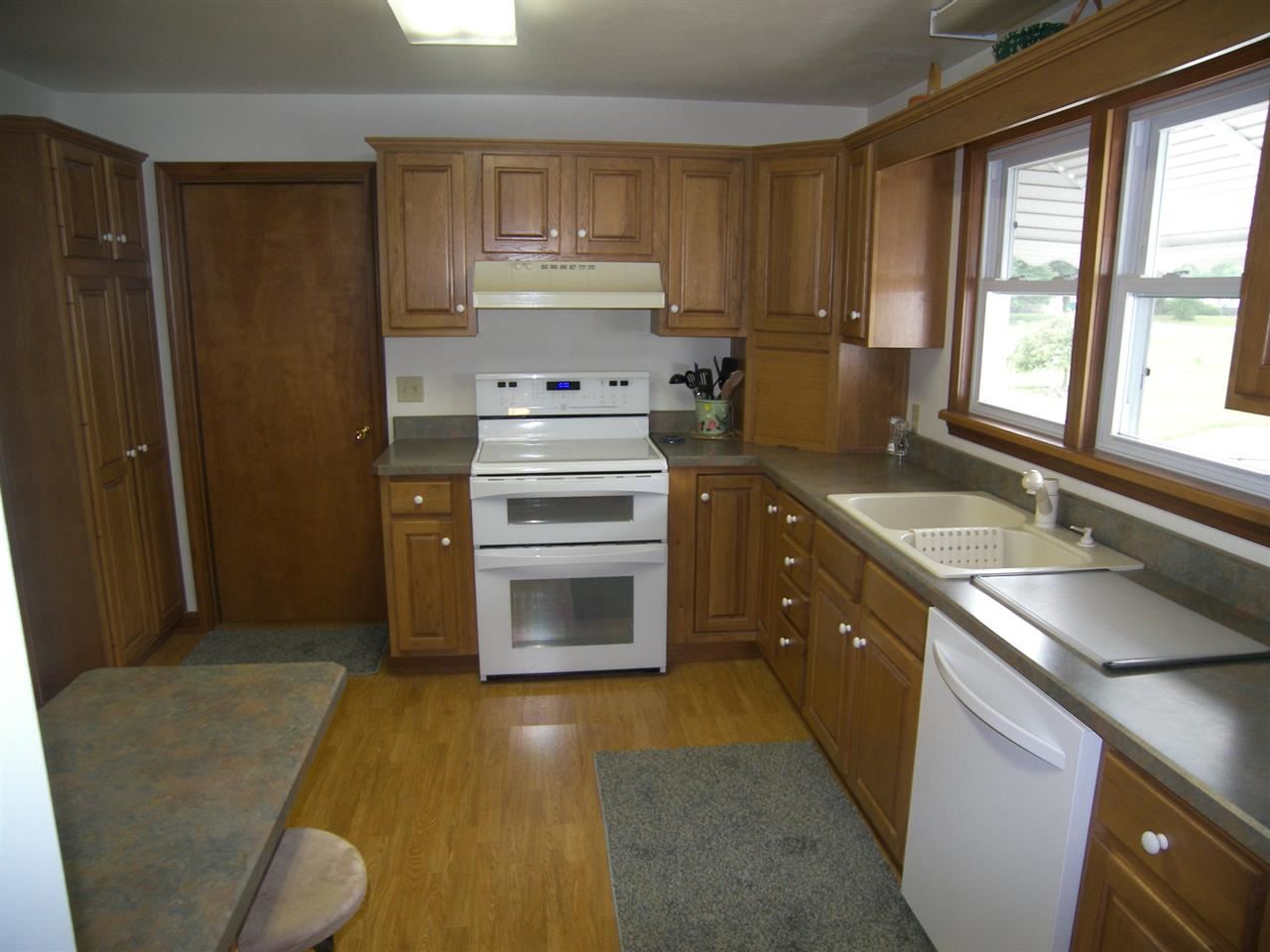 221 S Mill St, Greentown, IN 46936 photo 3