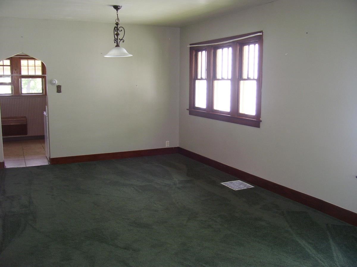527 Burlington Ave, Logansport, IN 46947 photo 4