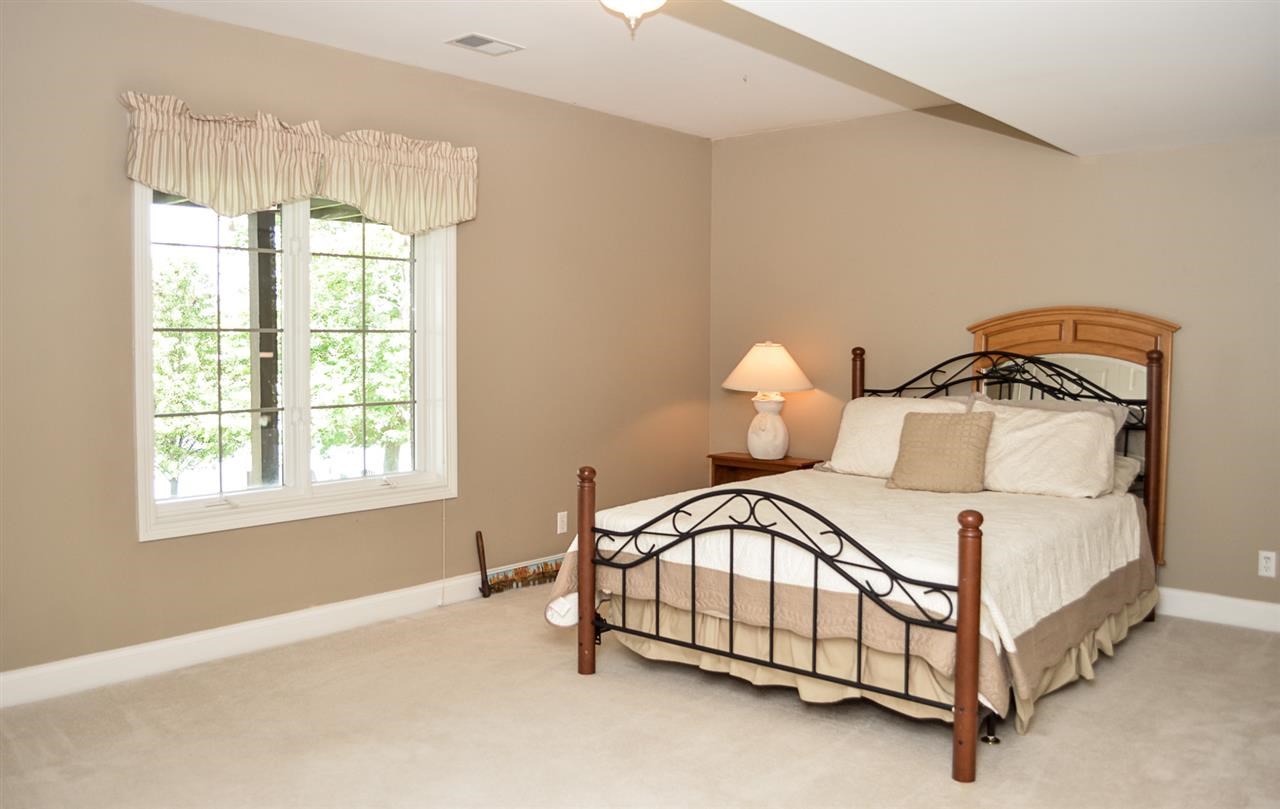 1900 Lakes Edge Dr, Newburgh, IN 47630 photo 22