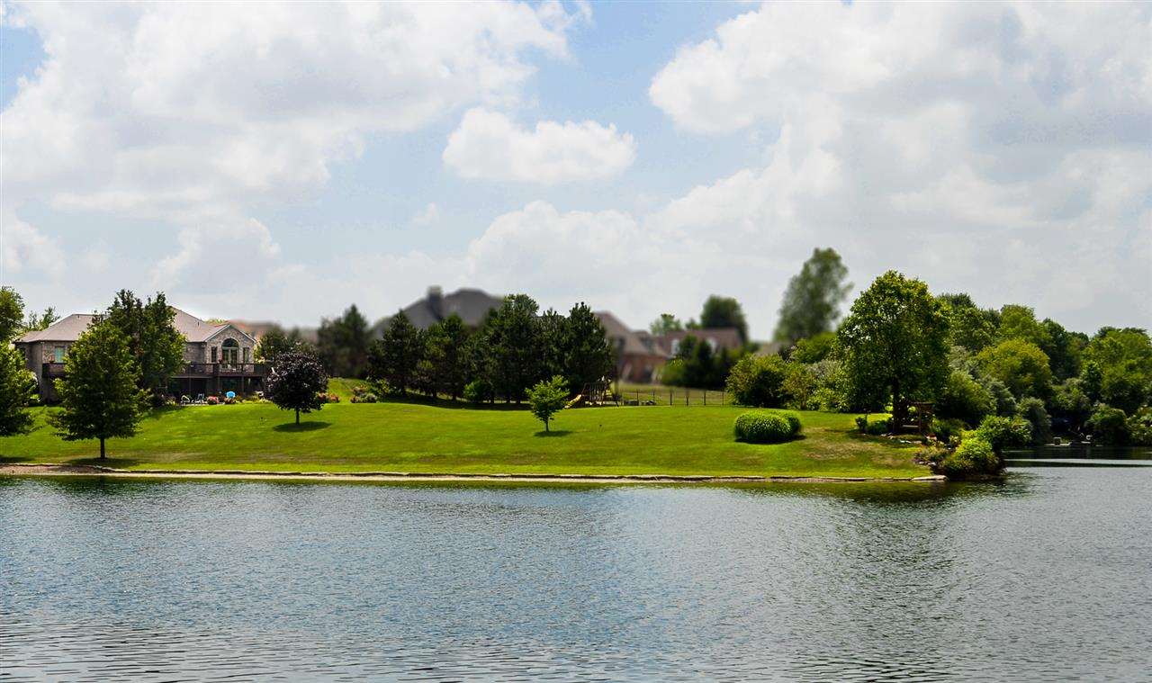 1900 Lakes Edge Dr, Newburgh, IN 47630 photo 30