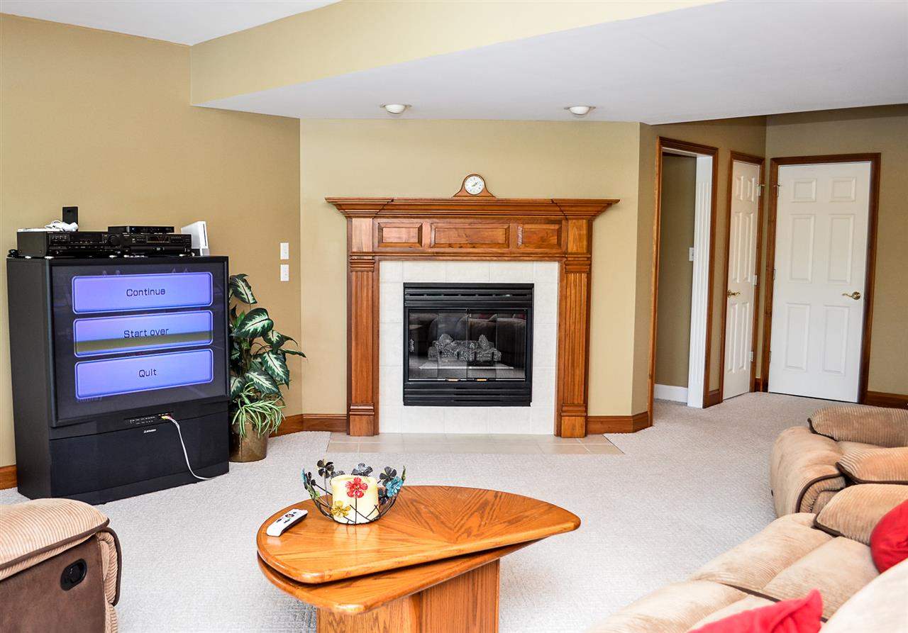 1900 Lakes Edge Dr, Newburgh, IN 47630 photo 17