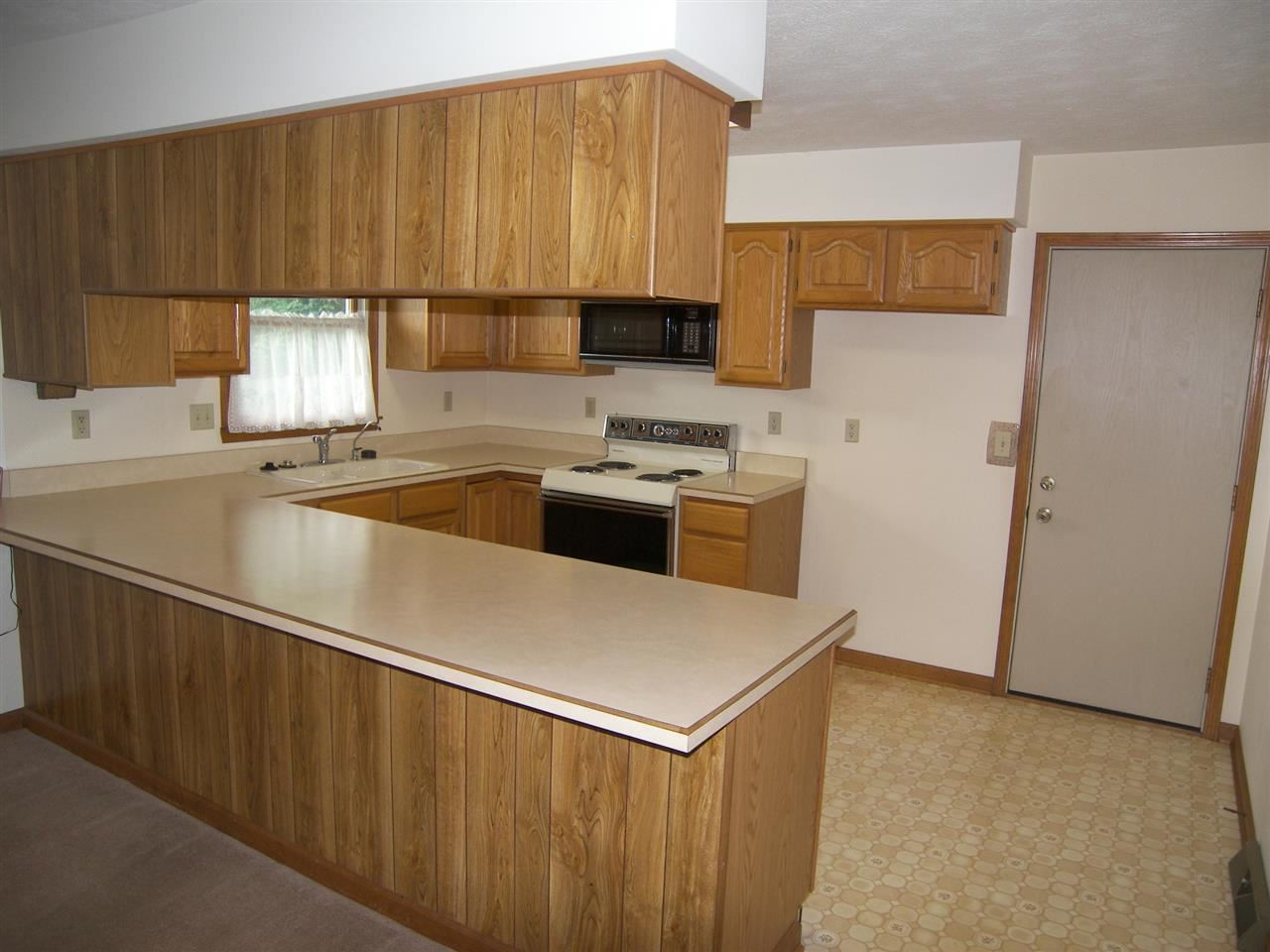 1882 W Carter St, Kokomo, IN 46901 photo 3