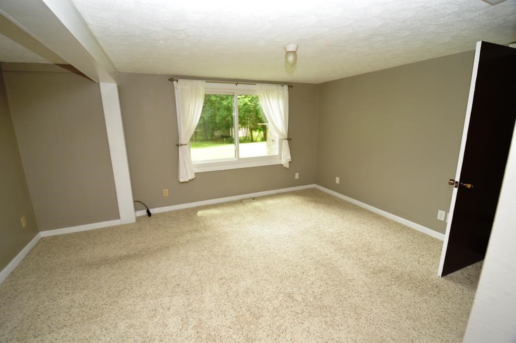1779 E Hickory Brook Ln, Frankfort, IN 46041 photo 12