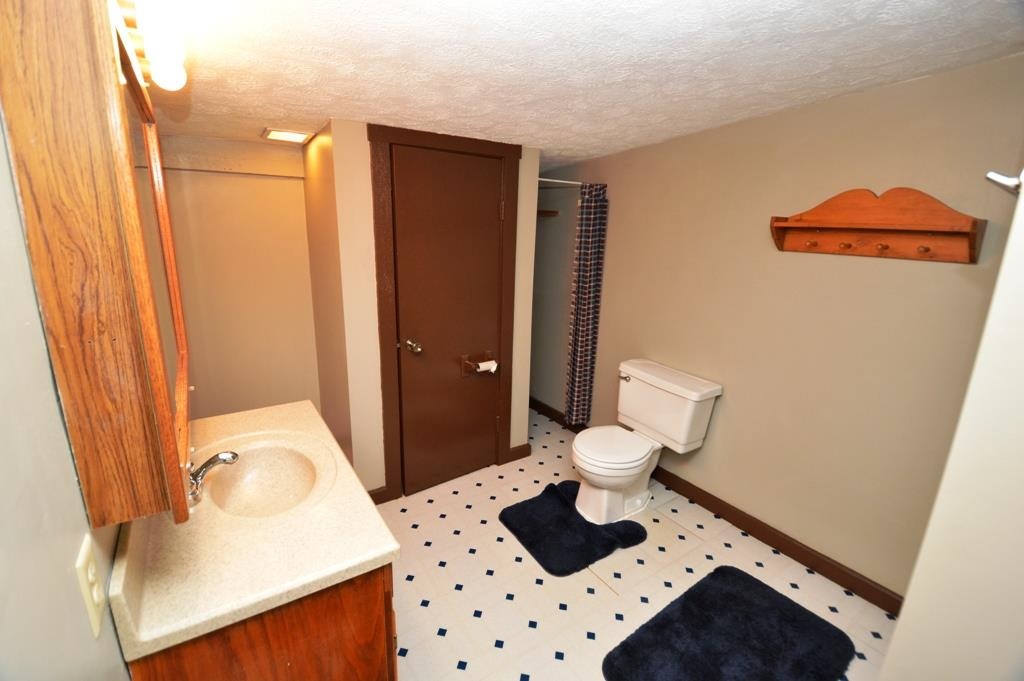 1779 E Hickory Brook Ln, Frankfort, IN 46041 photo 14