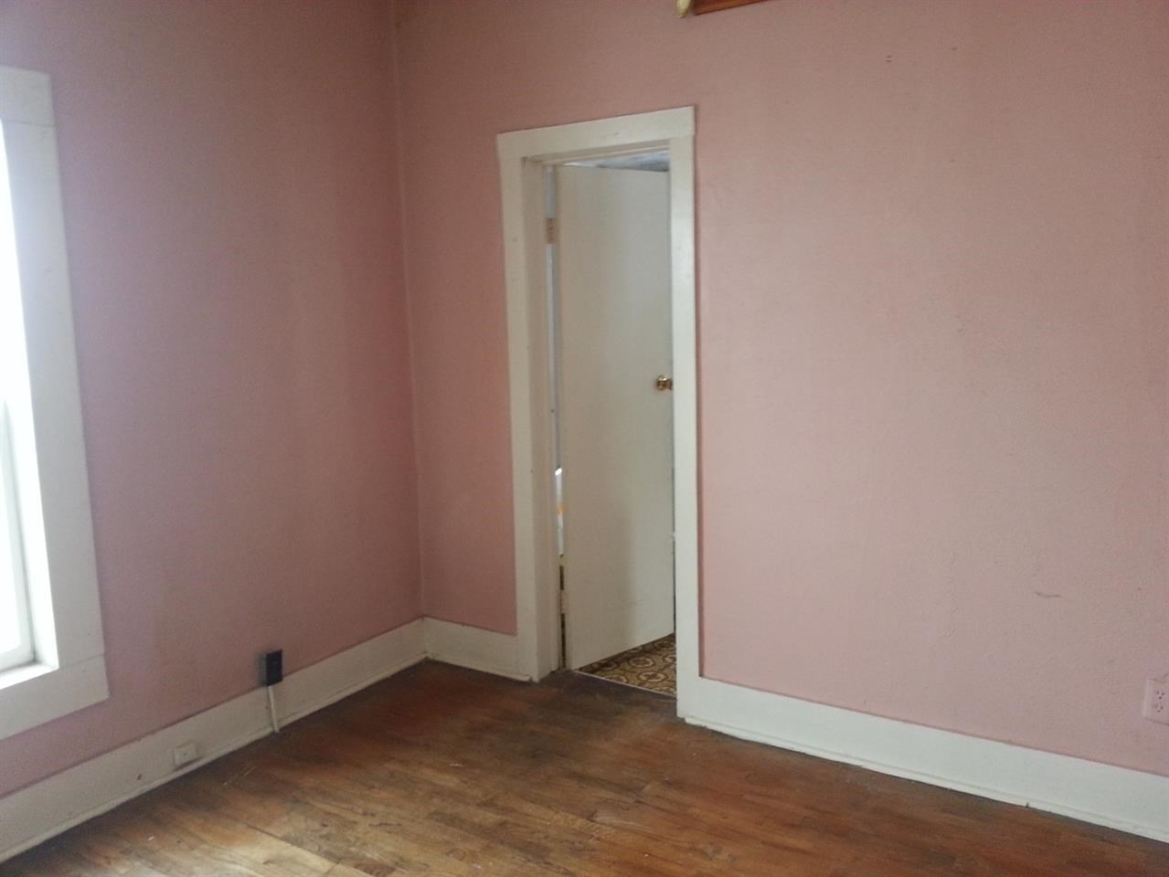 815 Oak St, Mishawaka, IN 46545 photo 5
