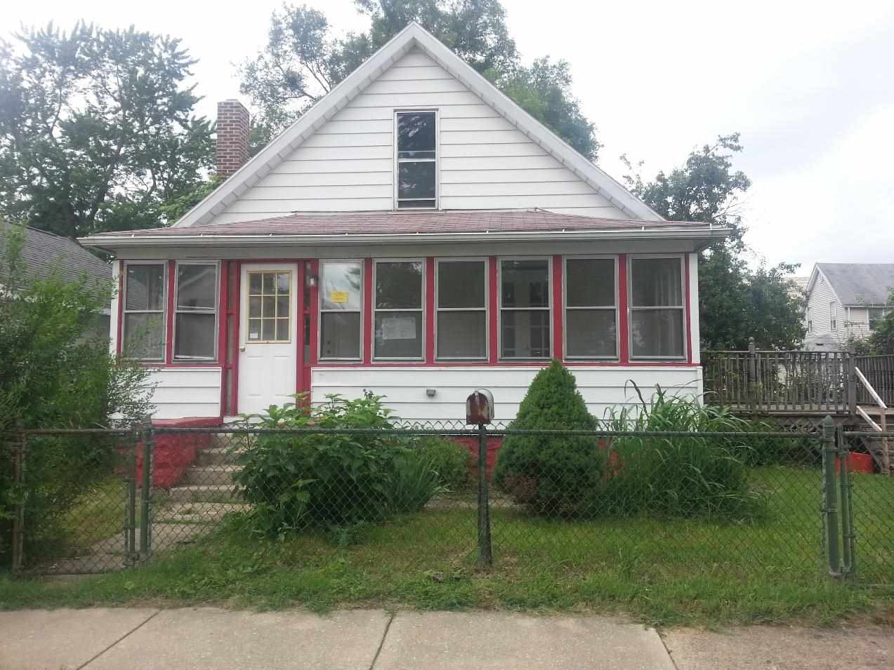 815 Oak St, Mishawaka, IN 46545 photo 1