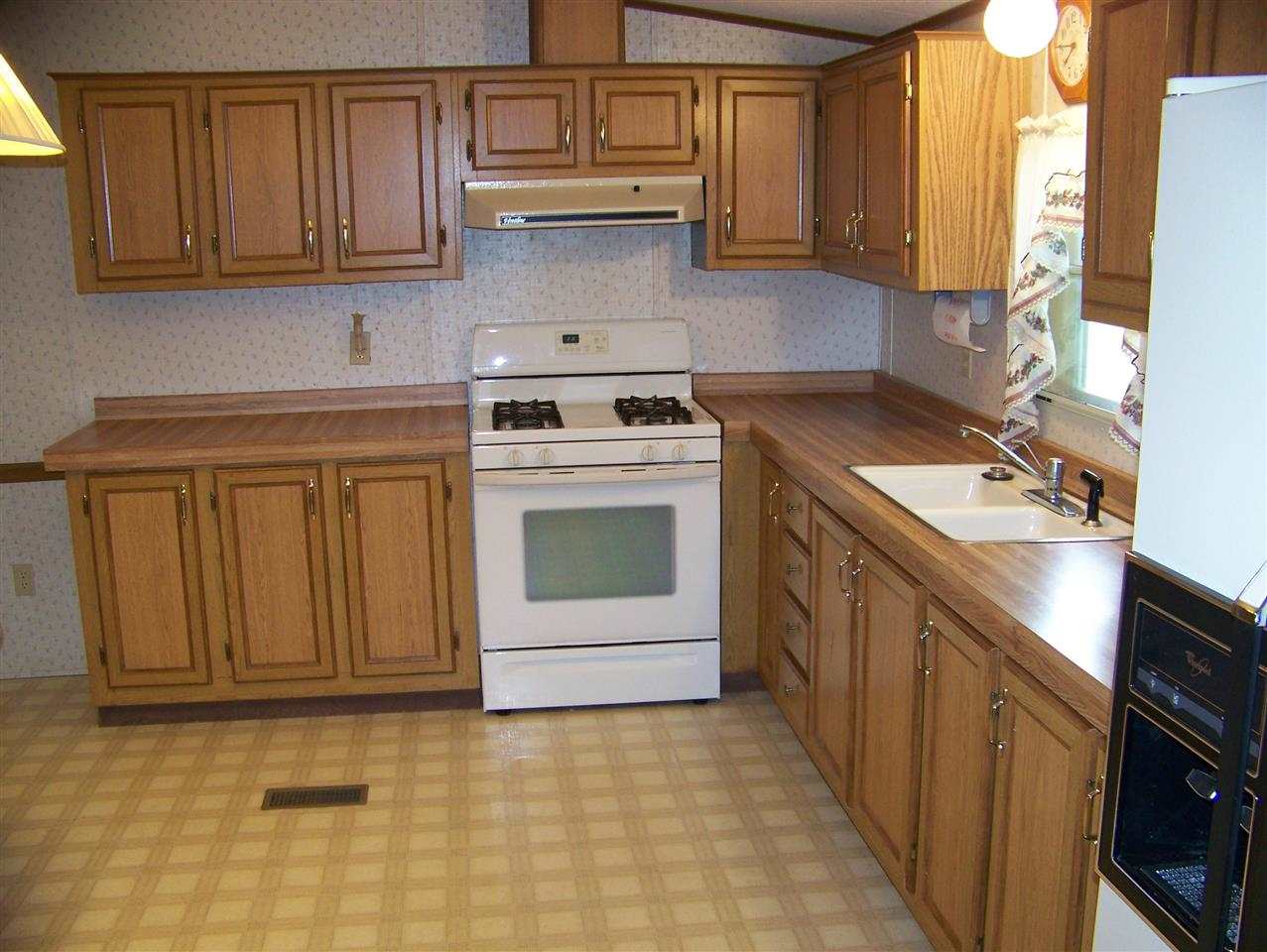 3073 E 200 N, Marion, IN 46952 photo 2