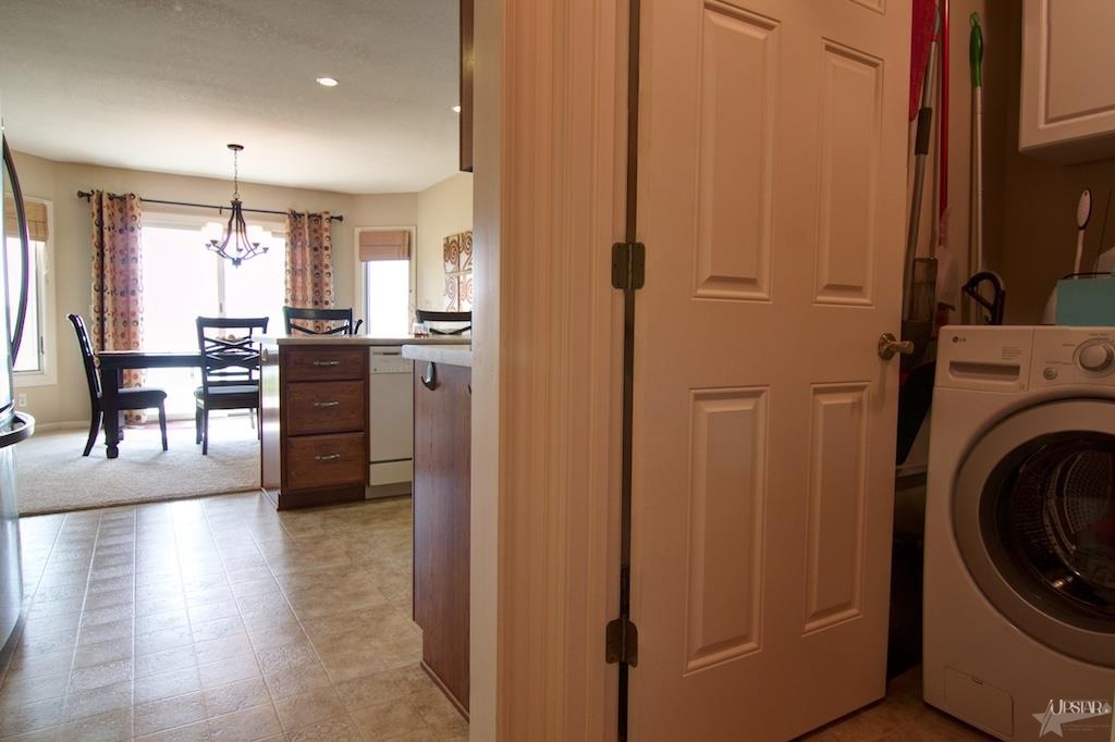 7831 Bowlander Way, Fort Wayne, IN 46835 photo 13