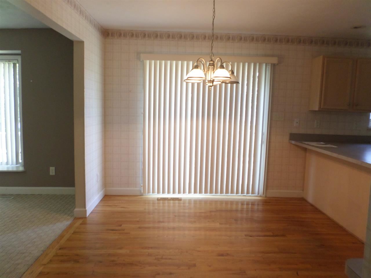 2309 Harwood St, South Bend, IN 46614 photo 9