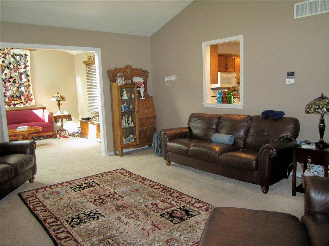 19211 Stoneridge Dr, South Bend, IN 46637 photo 2