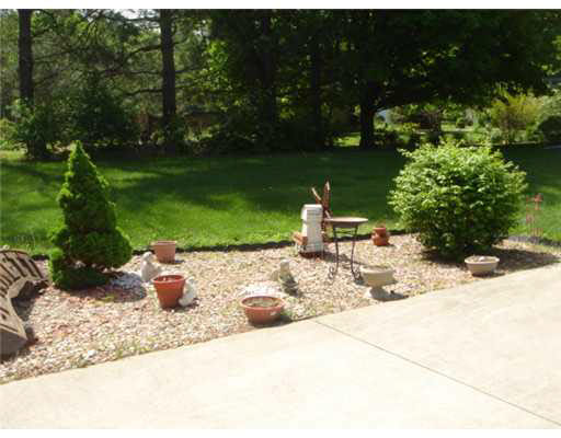 20565 Quarles Rd, Lakeville, IN 46536 photo 4