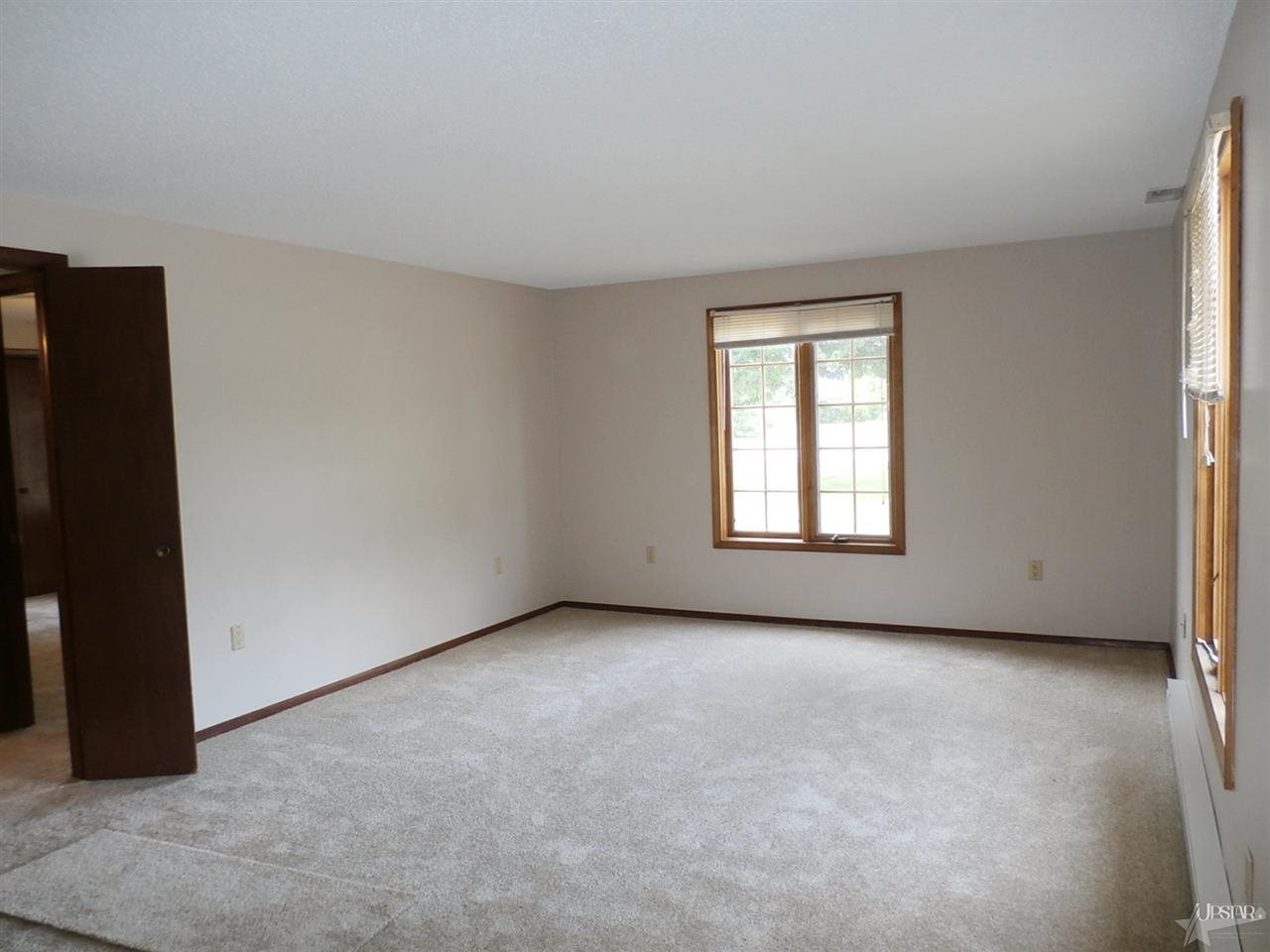 6520 Velmar Dr, Fort Wayne, IN 46835 photo 9