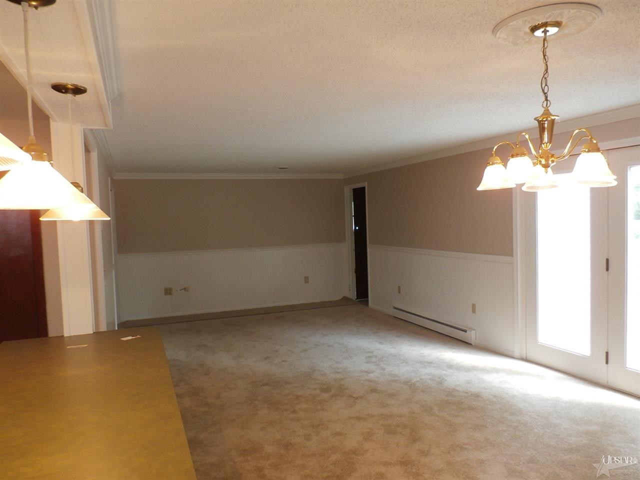 6520 Velmar Dr, Fort Wayne, IN 46835 photo 3