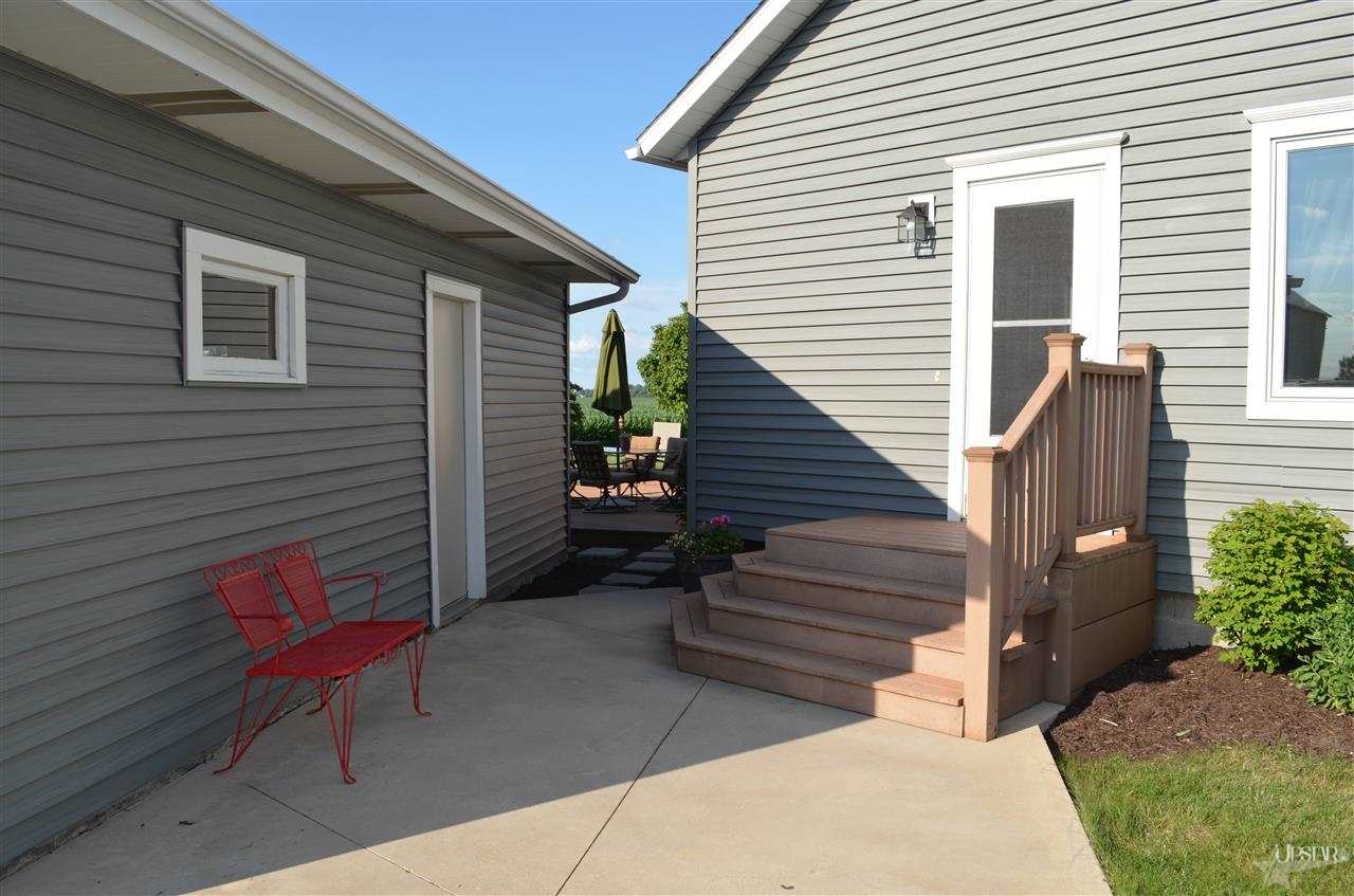 6945 E 100 S, Bluffton, IN 46714 photo 2