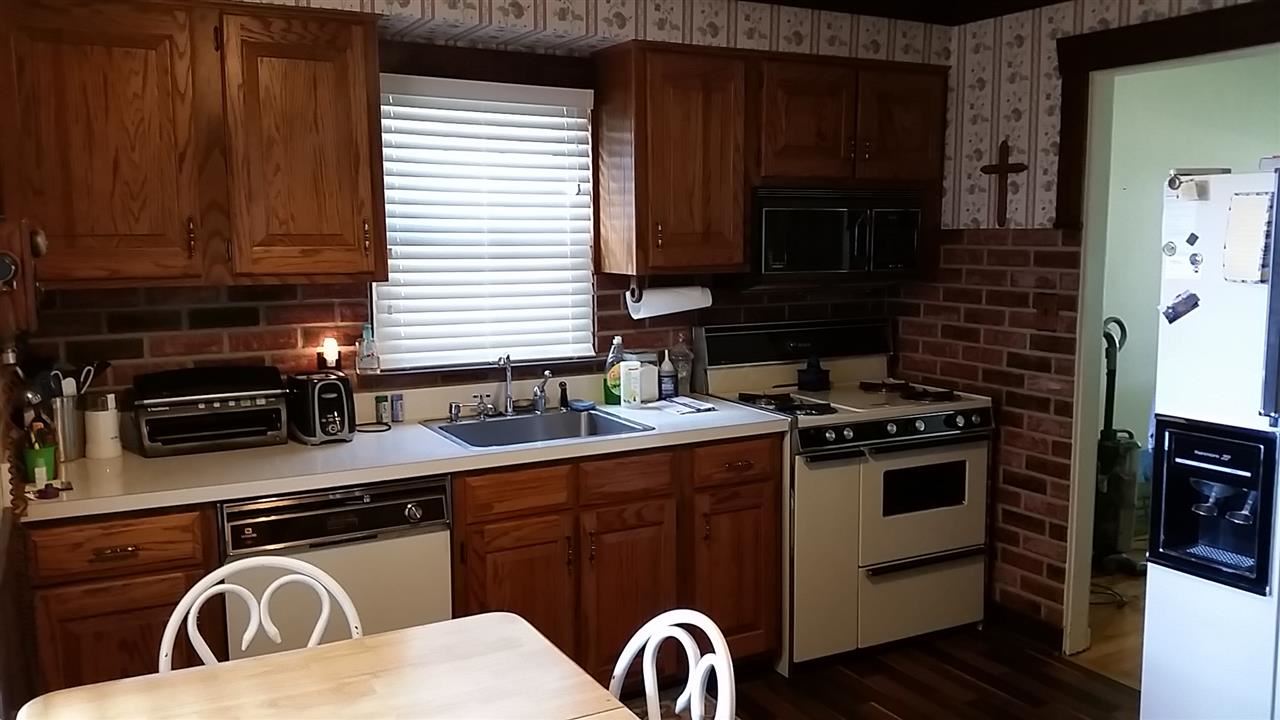 1300 S Saint James Blvd, Evansville, IN 47714 photo 5