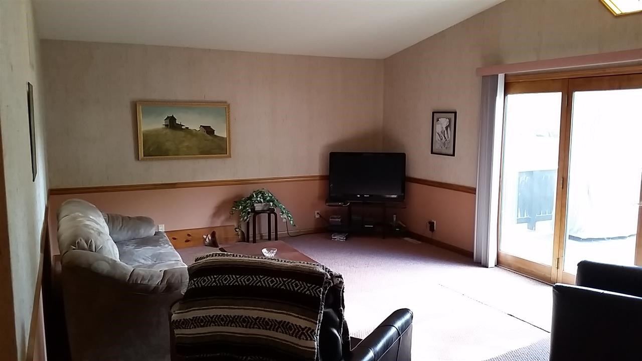 1300 S Saint James Blvd, Evansville, IN 47714 photo 3